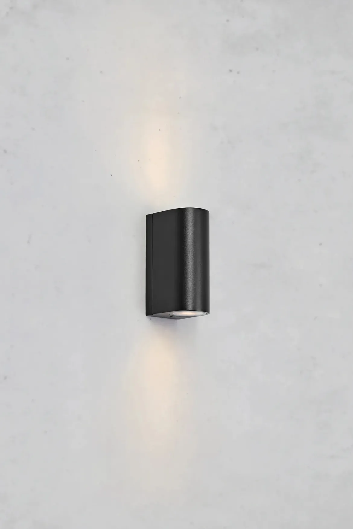 Alor Fasadlampa Svart Dubbel
