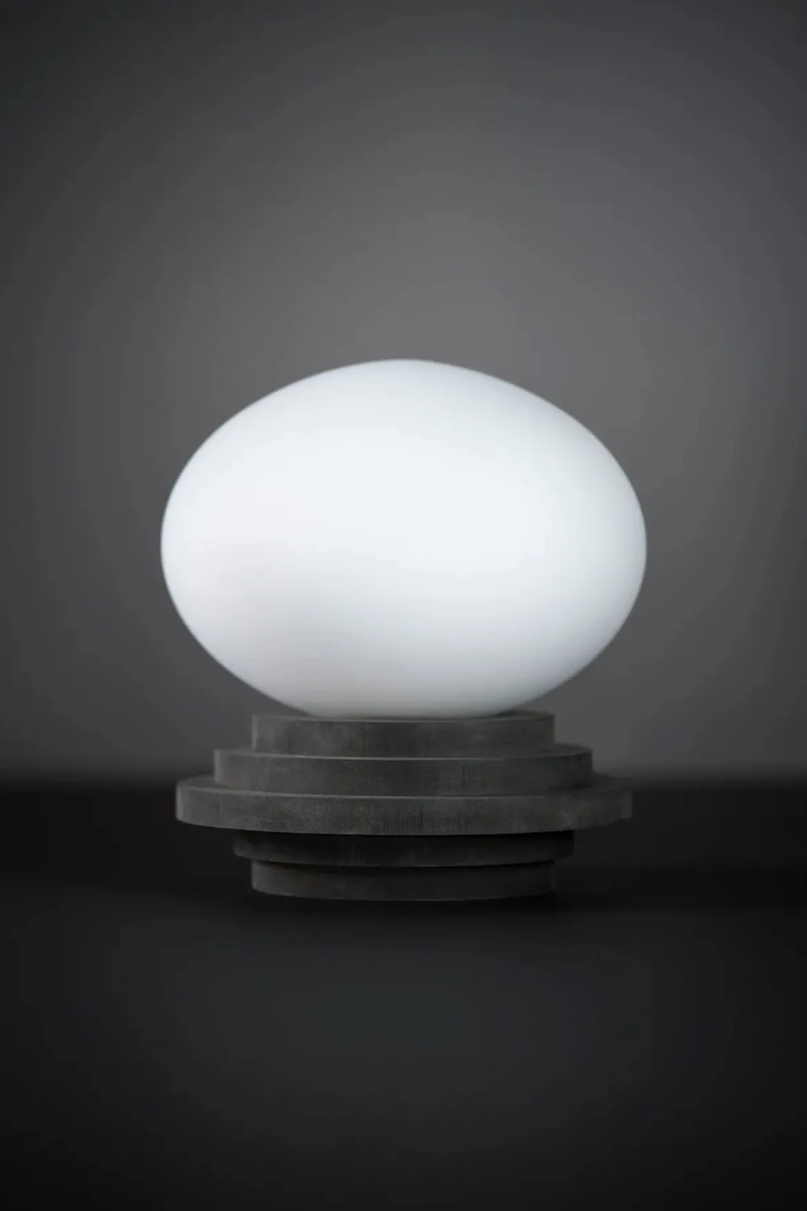 Amfi Bordslampa Mörkgrå