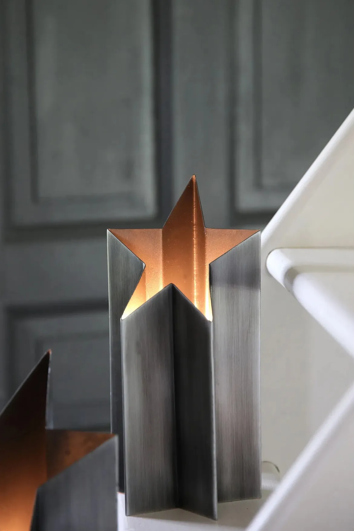 Asteri Bordslampa Stål 27 cm
