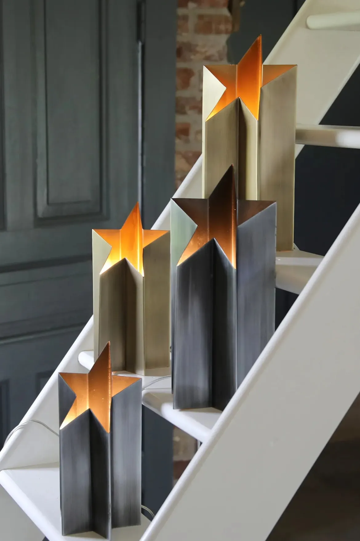 Asteri Bordslampa Stål 27 cm
