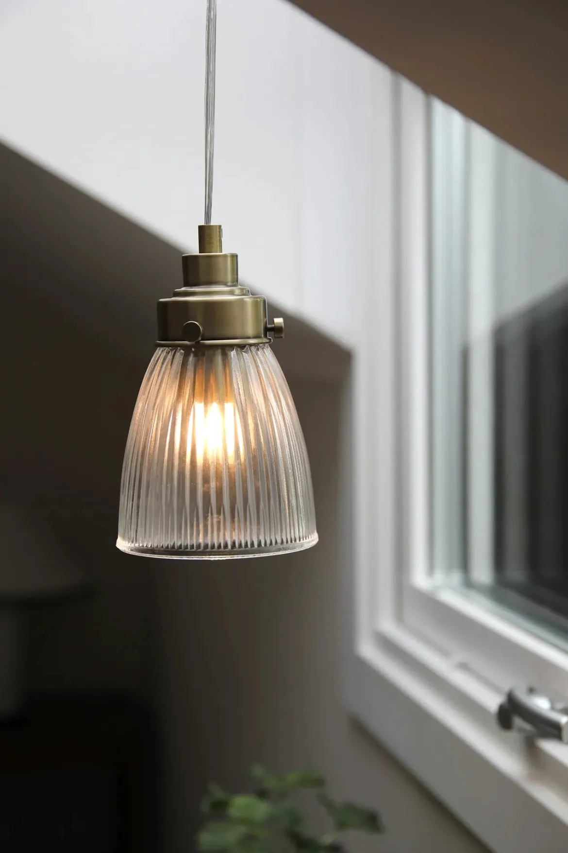 Bellis Fönsterlampa Mässing