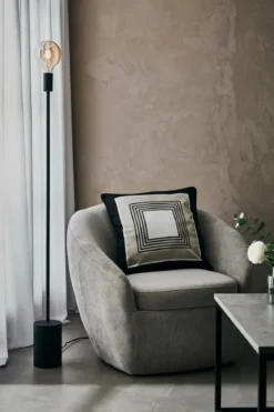 Capital Golvlampa Svart