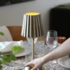 Celia Uppladdningsbar Bordslampa Mässing