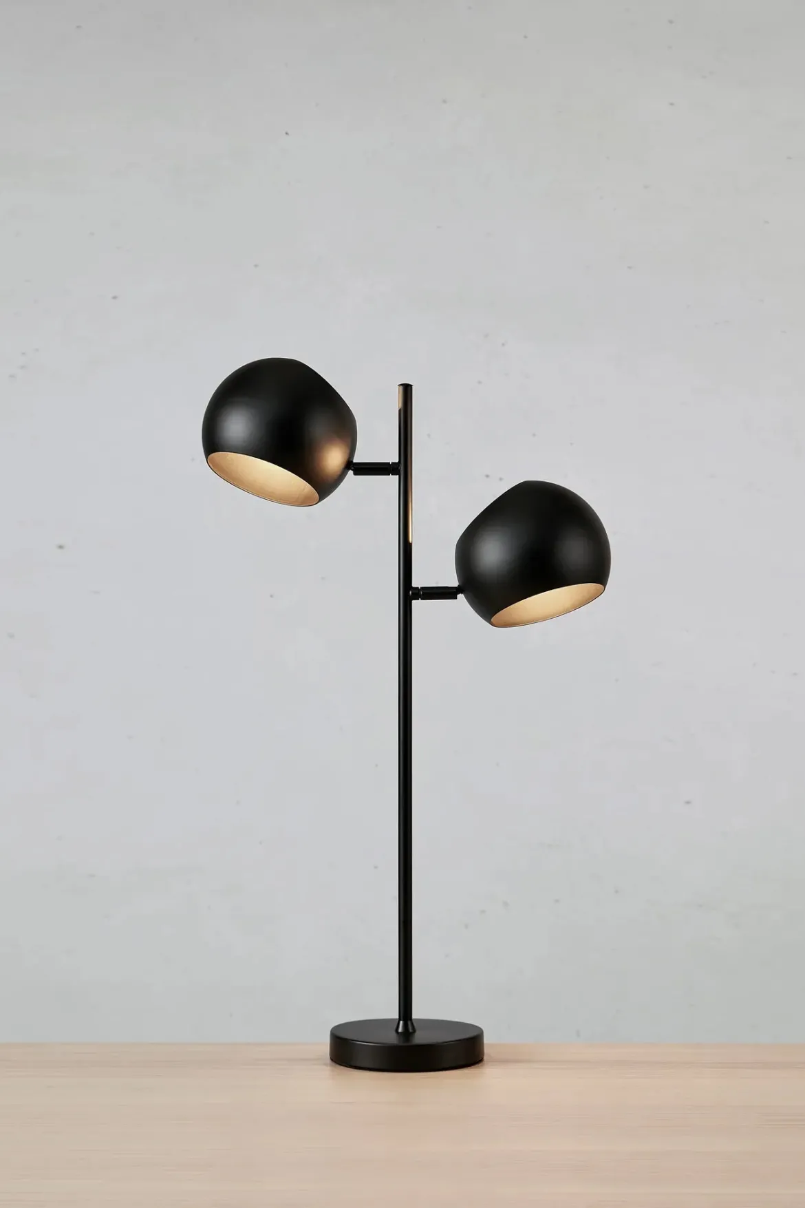 Edgar Bordslampa Svart