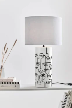 Family Bordslampa Vit