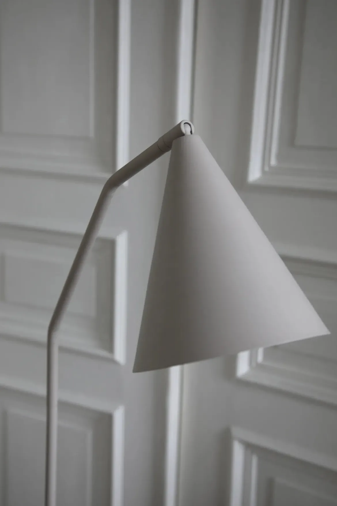 Funil Golvlampa Beige 3-stegsdimbar