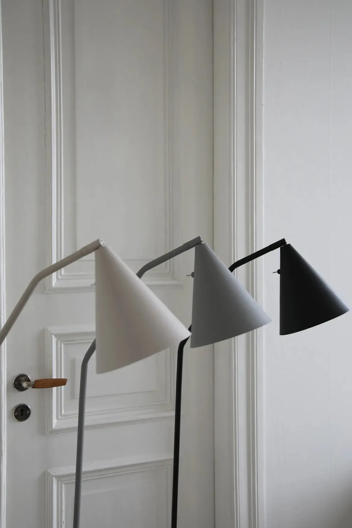 Funil Golvlampa Grå 3-stegsdimbar