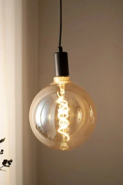 Globe Ljuskälla E27 4W Bärnsten Dimbar 4W
