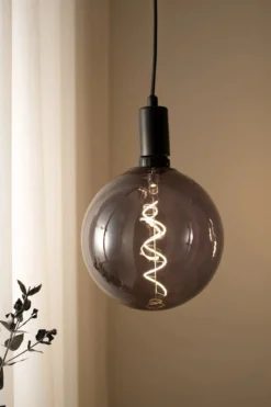 Globe Ljuskälla Rök E27 4W LED Dimbar