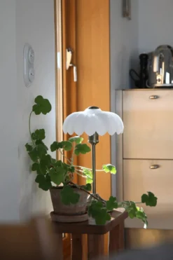 Kurage Bordslampa Vit