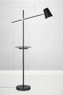 Linear Golvlampa Svart
