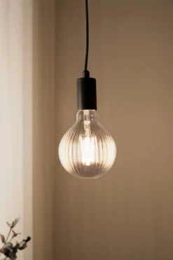 Lines Ljuskälla Klar E27 4W LED Dimbar