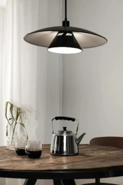 Millinge Taklampa Svart