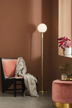 Minna Golvlampa Mässing