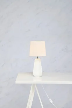 Nicci Bordslampa Vit