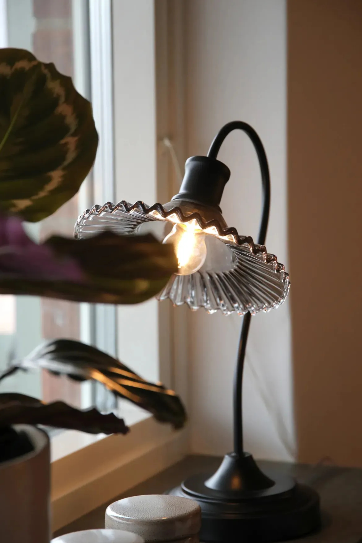 Novia Bordslampa Grå