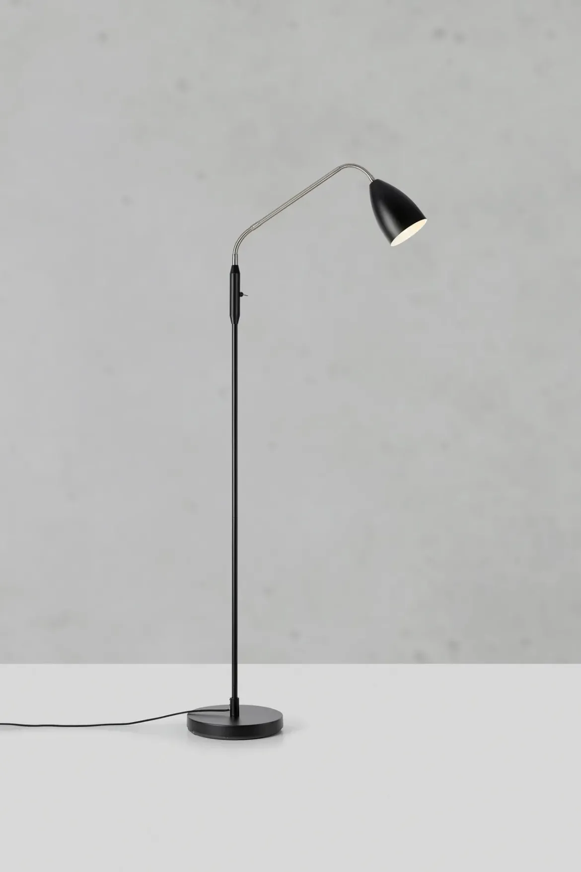 Patro Golvlampa Svart 3-stegsdimbar