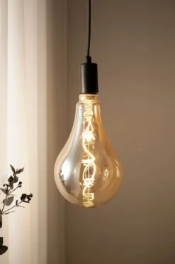 Pear Ljuskälla Bärnsten E27 4W LED Dimbar