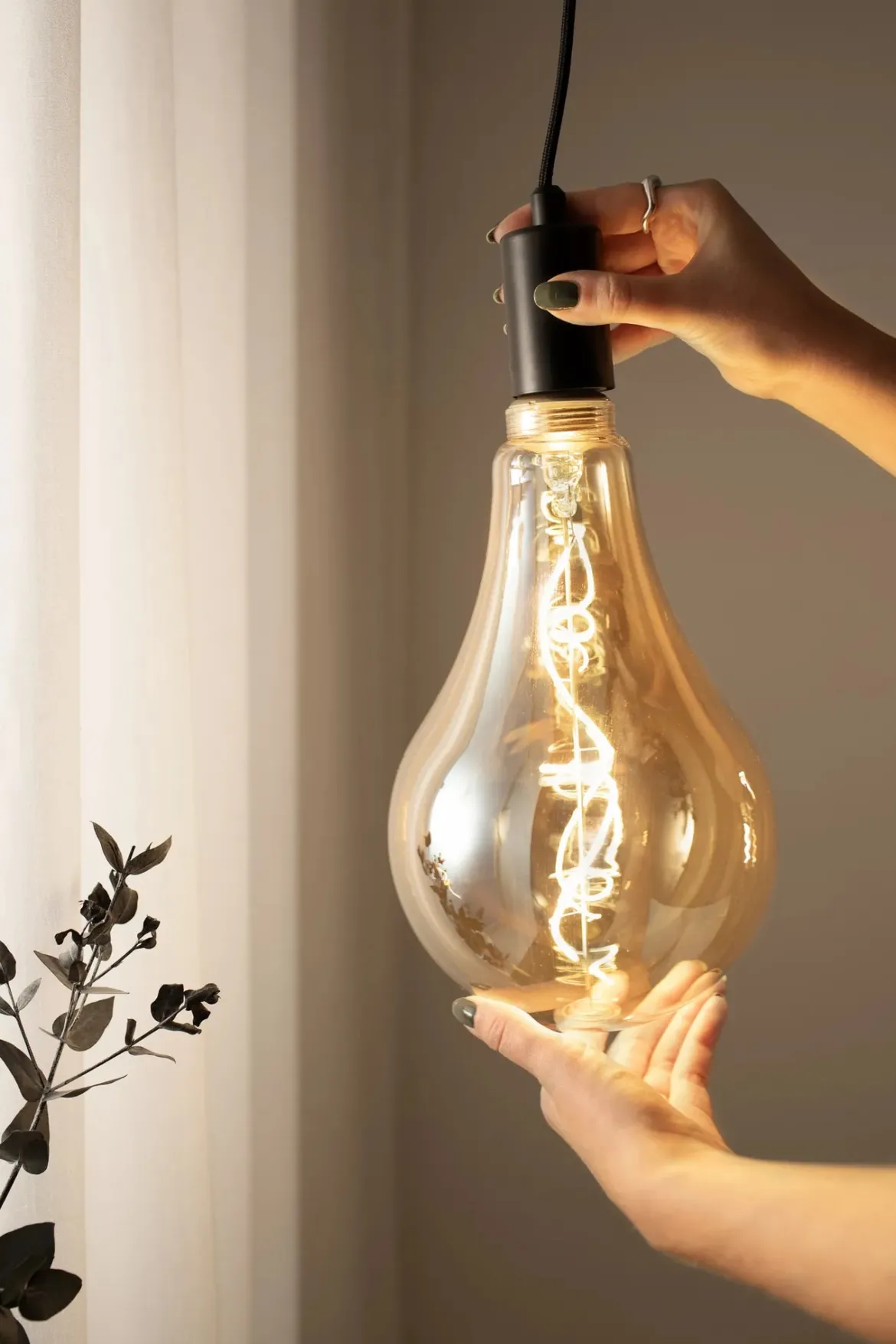 Pear Ljuskälla Bärnsten E27 4W LED Dimbar