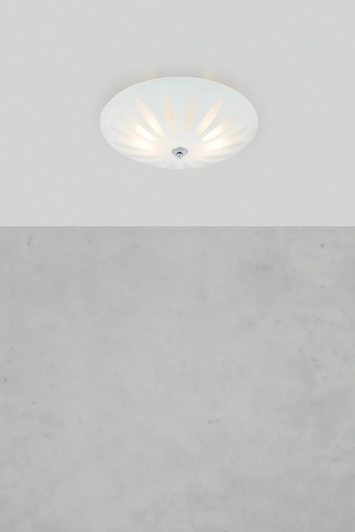 Petal Glasplafond Frostad