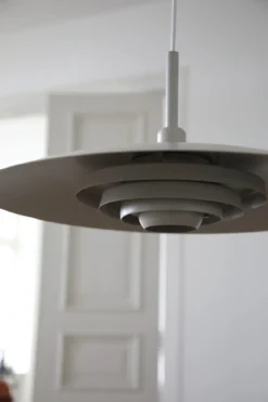 Piny Taklampa Beige 57 cm