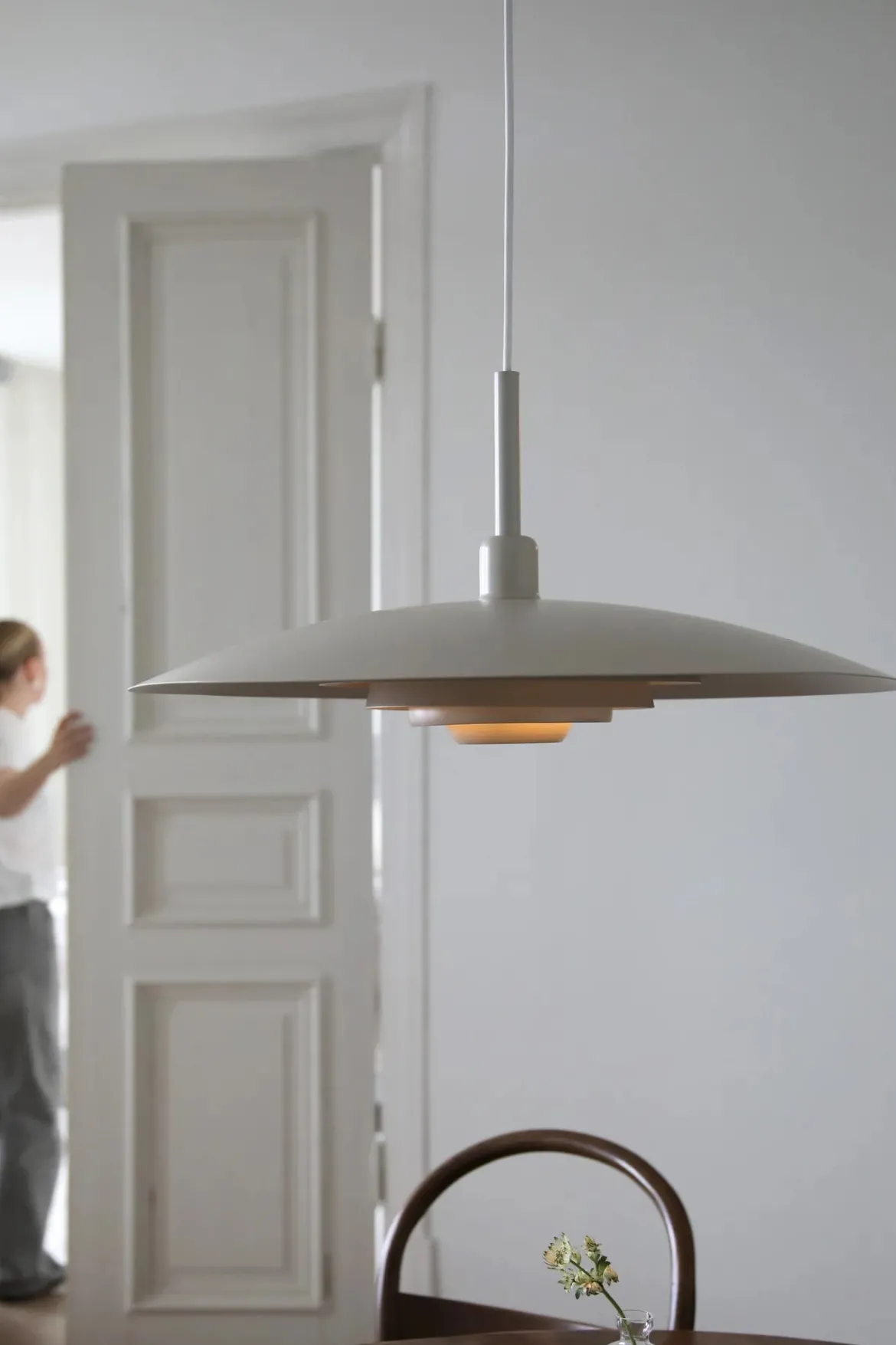 Piny Taklampa Beige 57 cm
