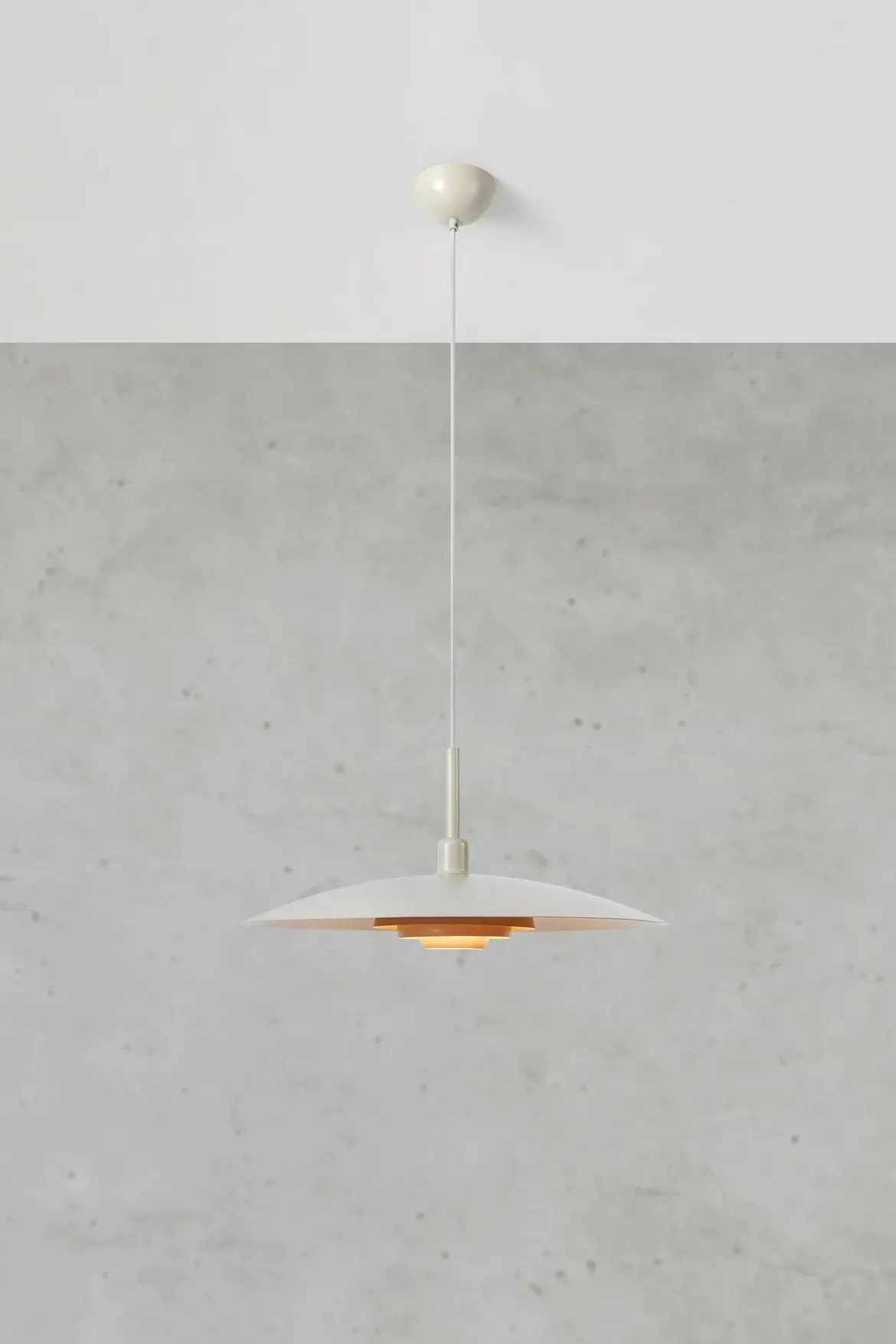 Piny Taklampa Beige 57 cm
