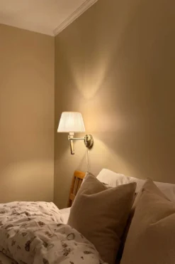 Pivot Vägglampa Mässing