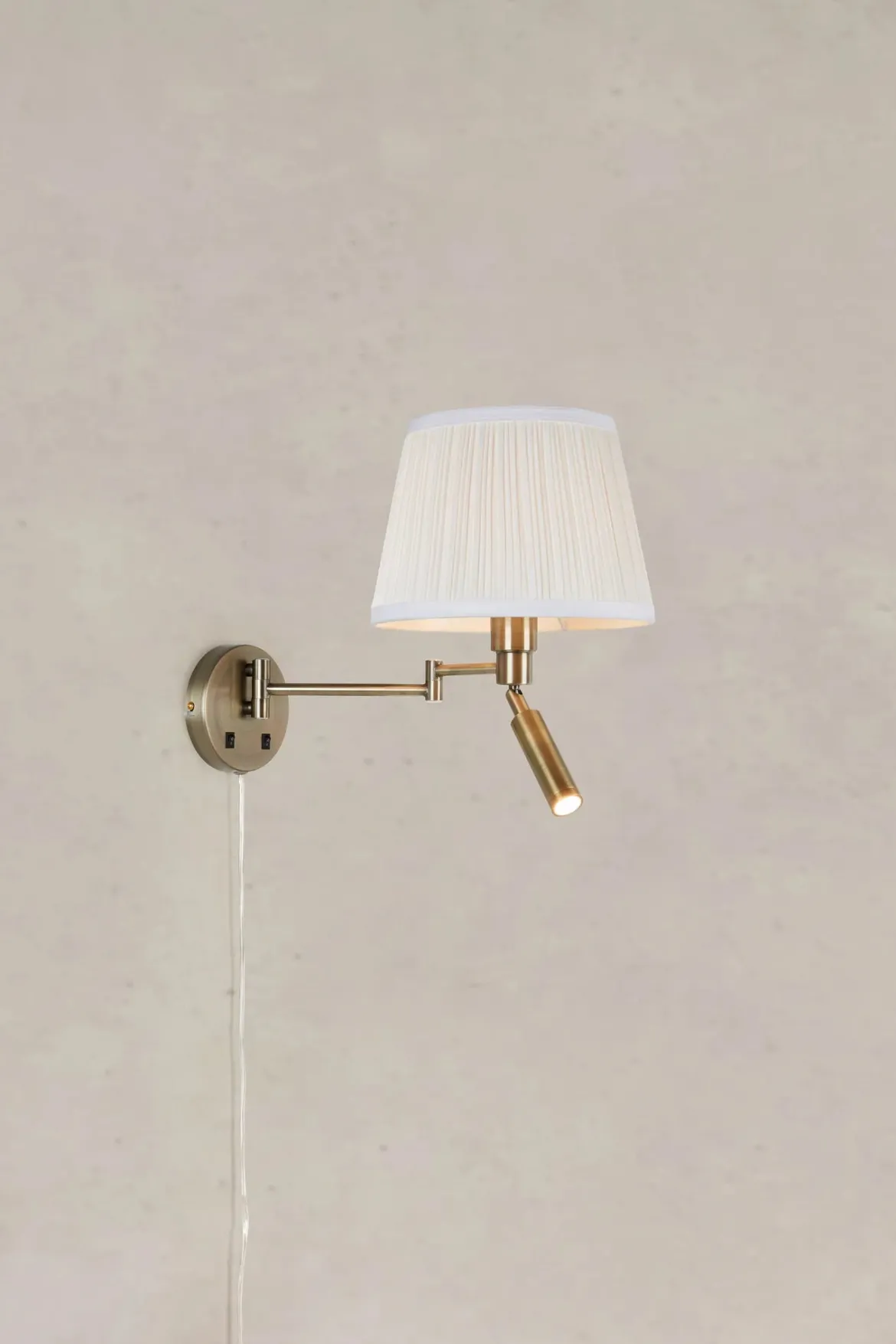Pivot Vägglampa Mässing