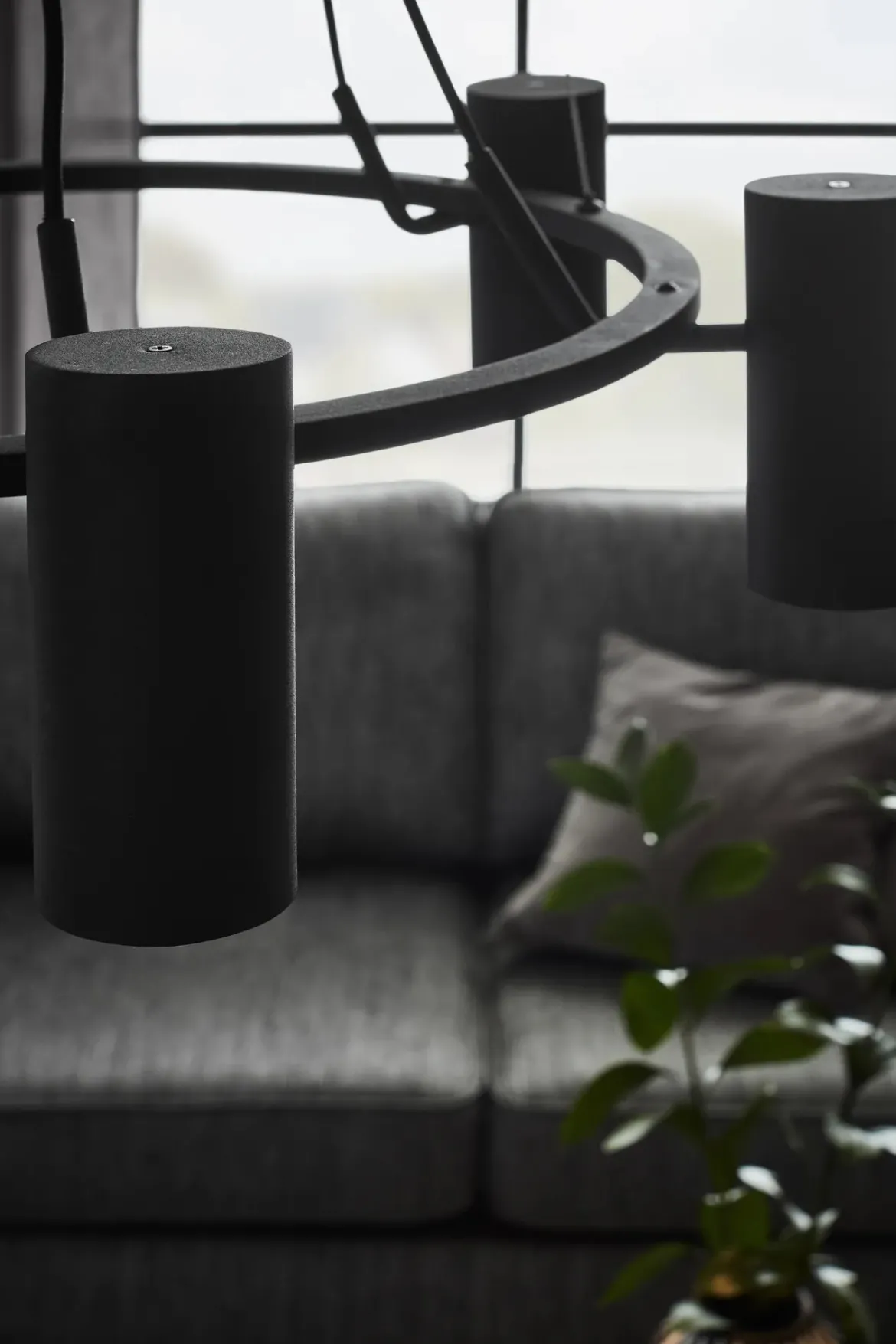 Porto Taklampa Svart