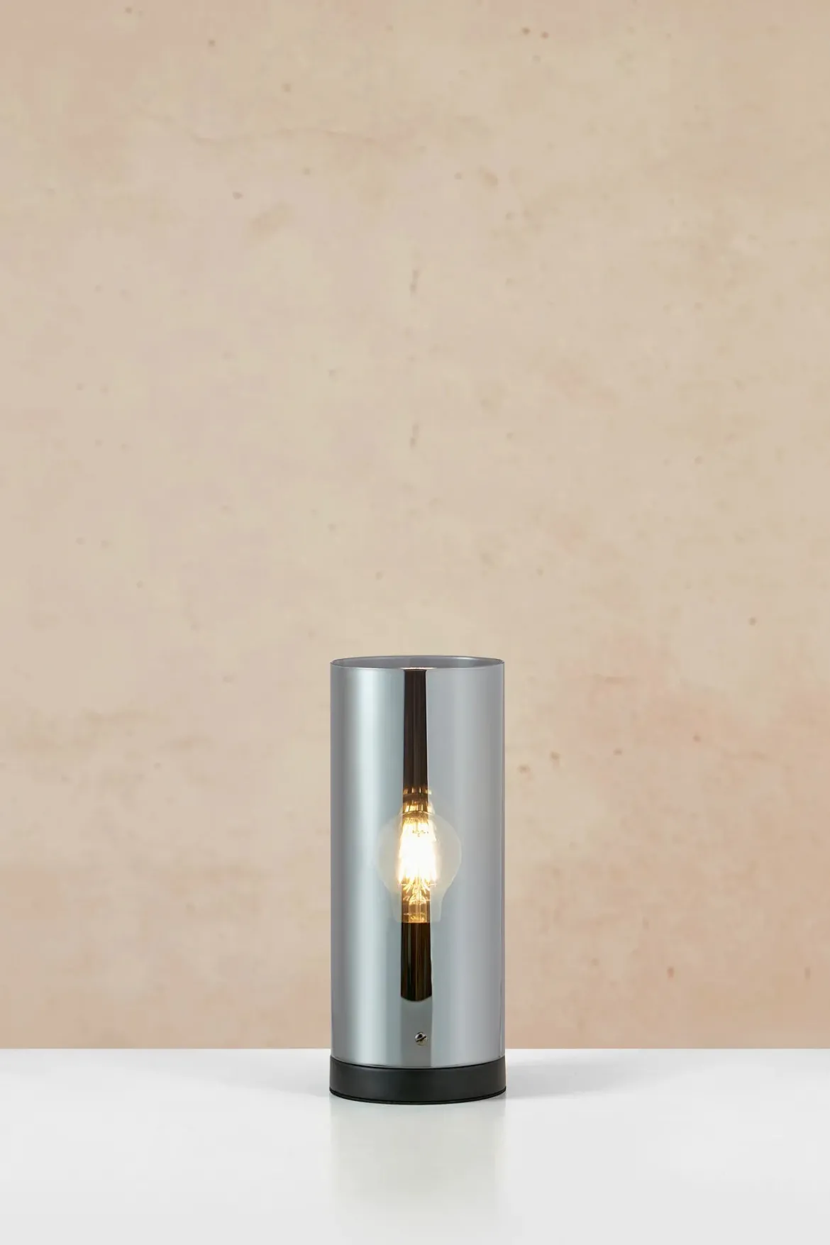 Post Bordslampa Rök 29 cm