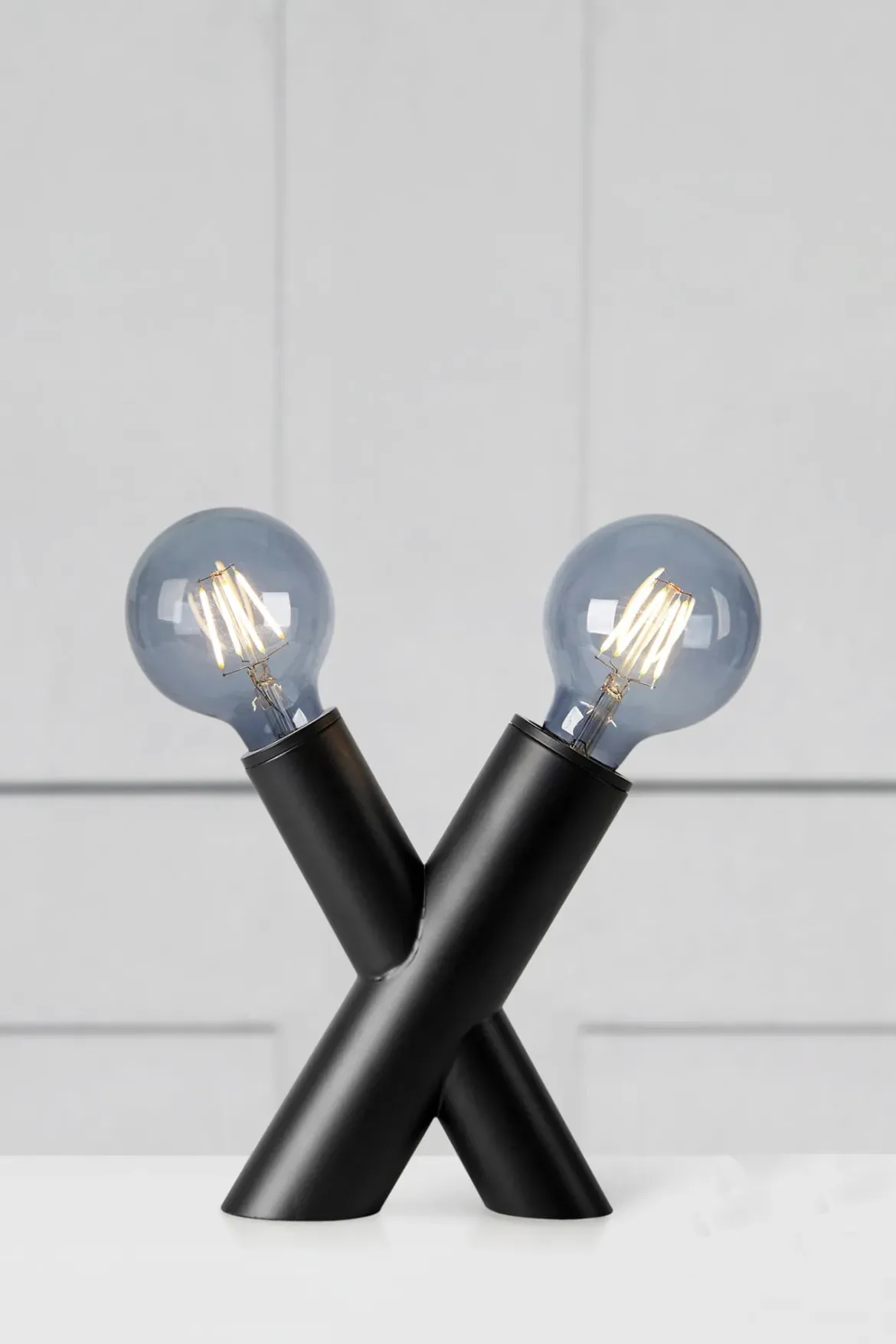 Simul Bordslampa Svart