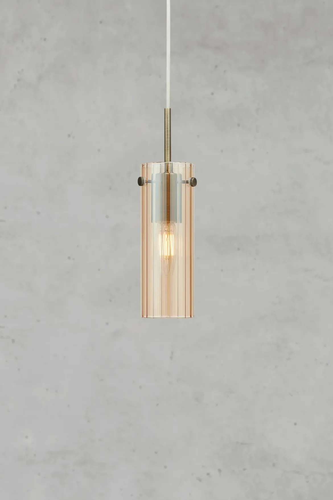 Tibia Fönsterlampa Bärnsten/Mässing