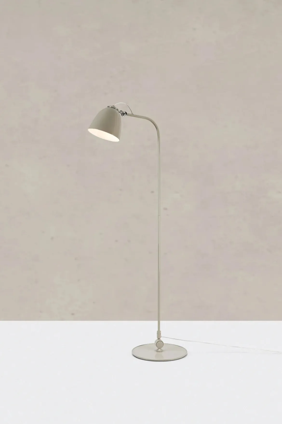 Tilt Golvlampa Greige