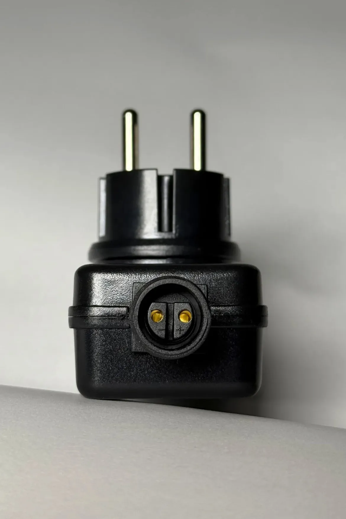 Universal Transformator 12 VDC 18W