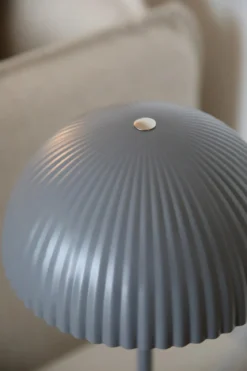 Zin Bordslampa Grå